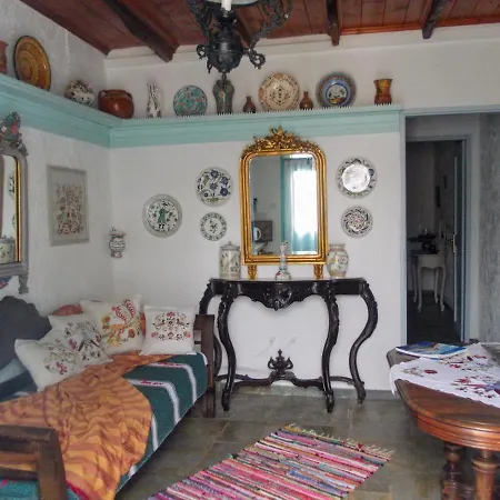 Nyfes Traditional Boutique Frosyni * Skyros