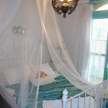 Nyfes Traditional Boutique Frosyni Дом отдыха *
