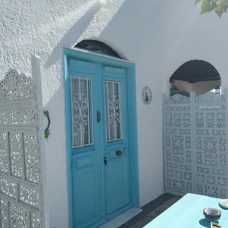Nyfes Traditional Boutique Frosyni Skyros