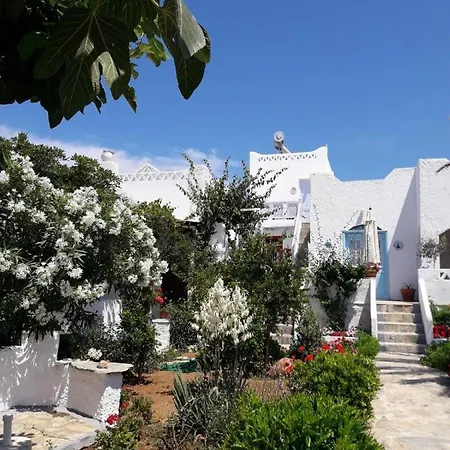 Nyfes Traditional Boutique Frosyni